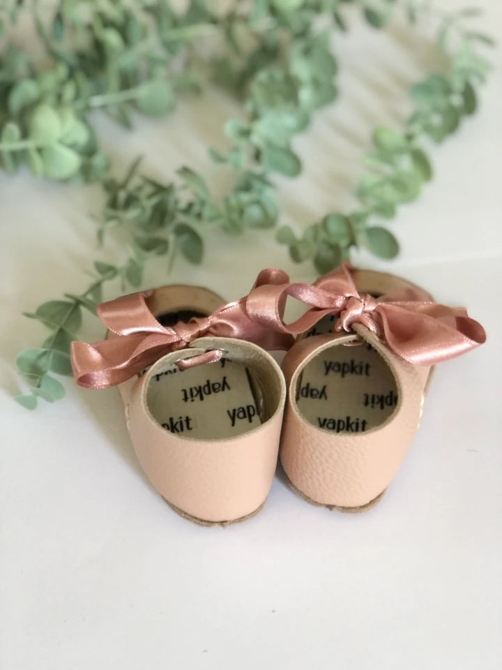 Lili Booties Making Kit - Color: Powder